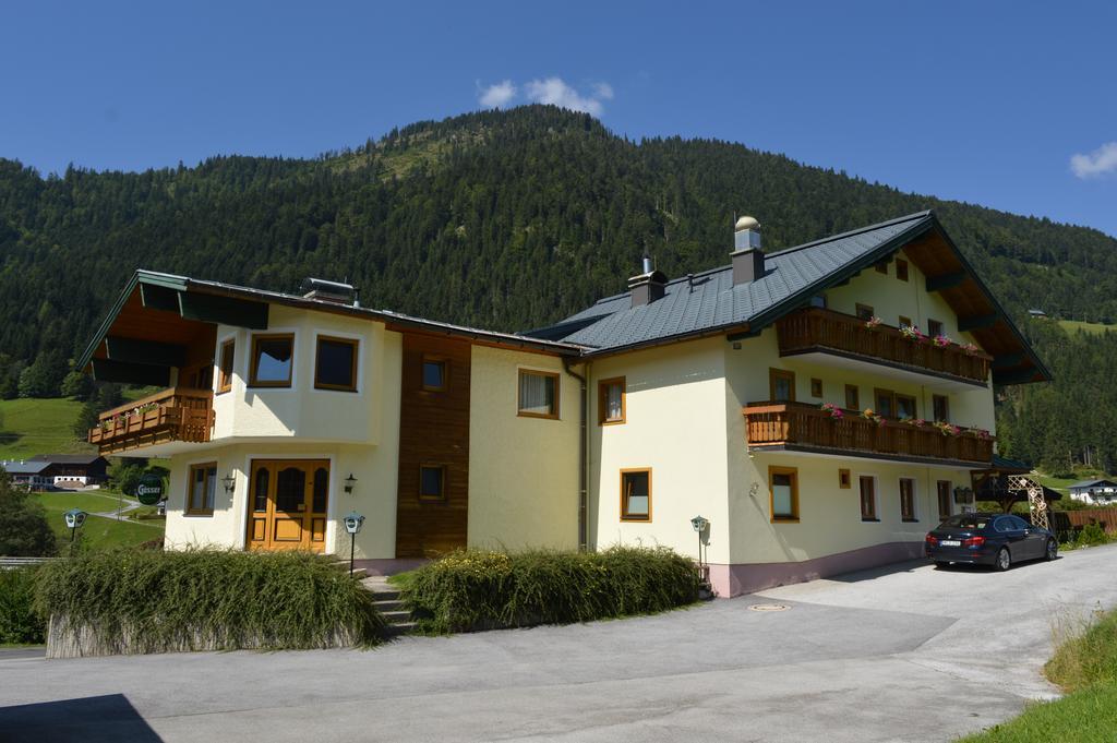 Gasthof Schonblick Hotel Russbach am Pass Gschuett Luaran gambar
